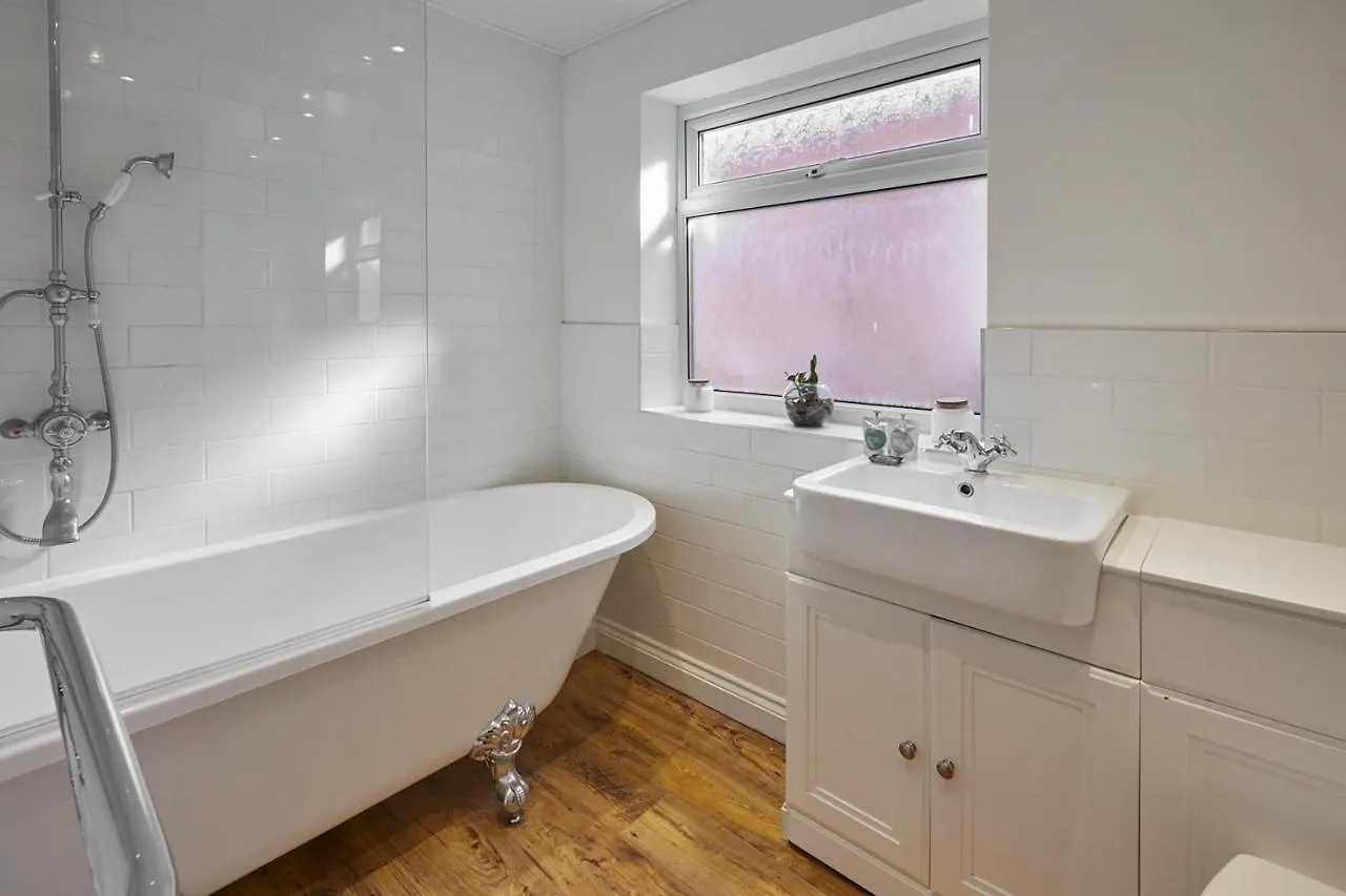 Host & Stay - Upleatham Street Saltburn-by-the-Sea 0*,  United Kingdom